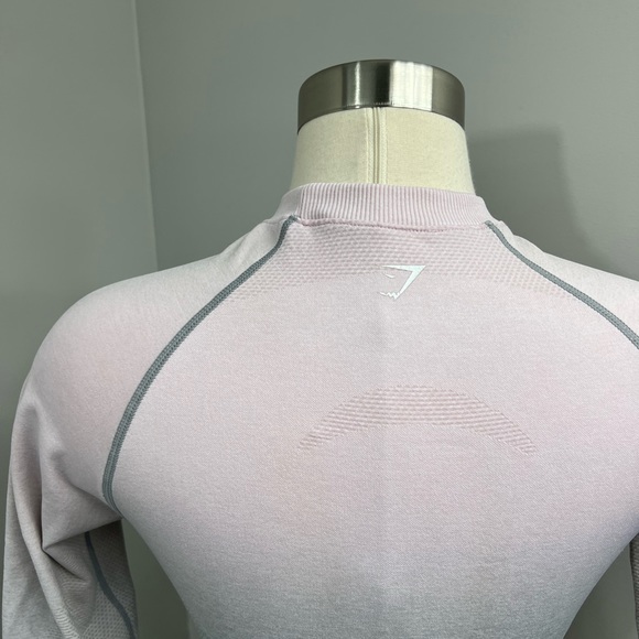 Gymshark Grey Ombre Crop Long Sleeve - Picture 13 of 16